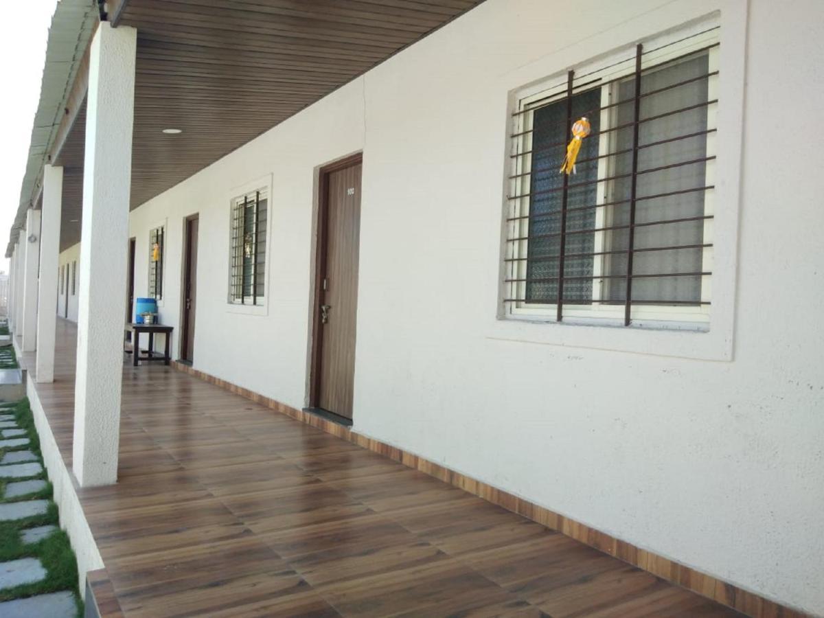 Hotel Krishna Exotica Ahmednagar Dış mekan fotoğraf