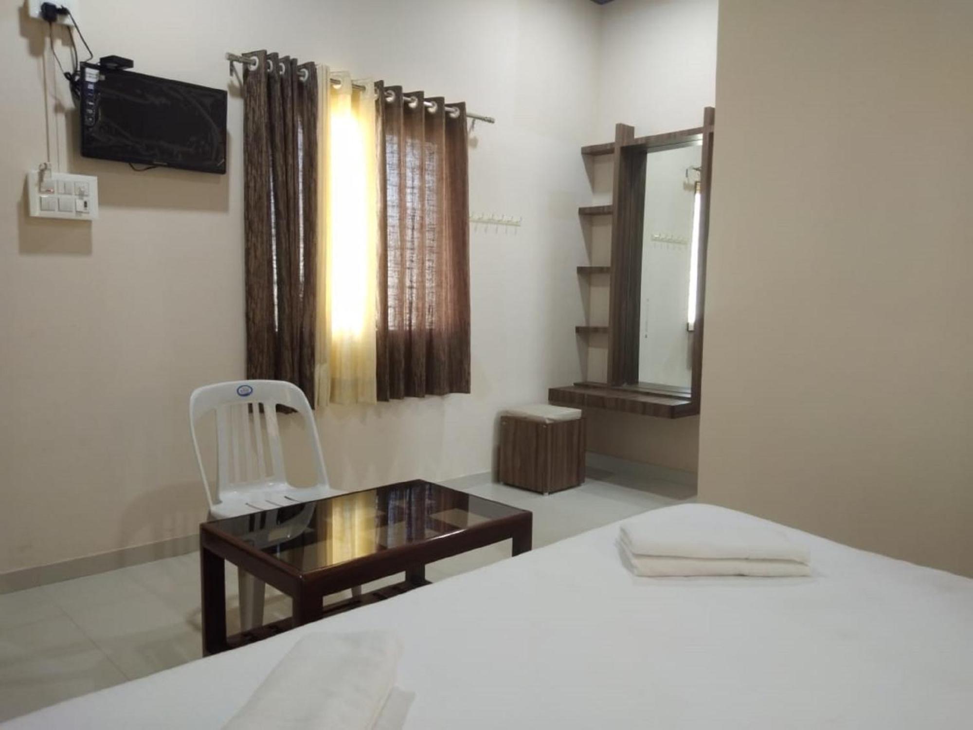 Hotel Krishna Exotica Ahmednagar Dış mekan fotoğraf