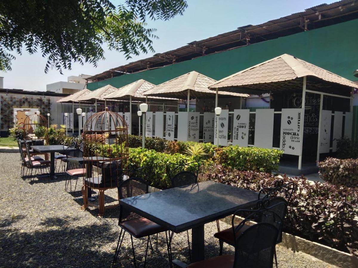 Hotel Krishna Exotica Ahmednagar Dış mekan fotoğraf