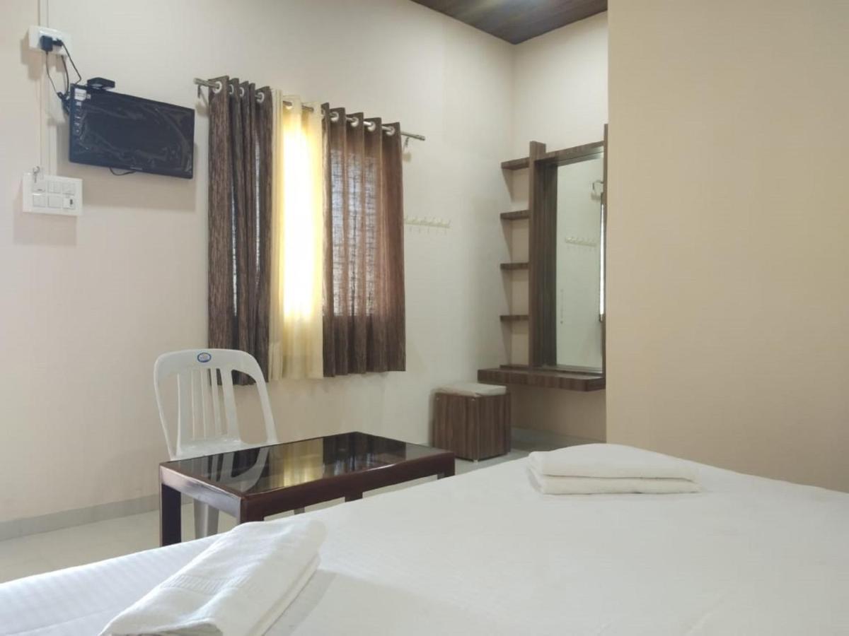 Hotel Krishna Exotica Ahmednagar Dış mekan fotoğraf